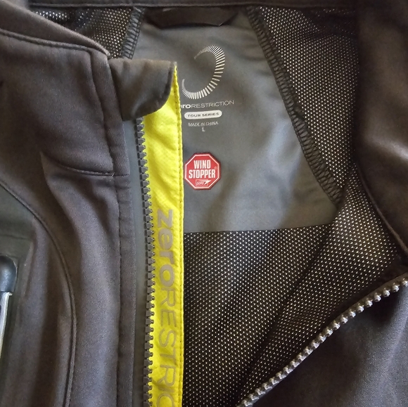 It's a classic, it's in  fantastic shape and it's ready for a new home, just in - Picture 3 of 5